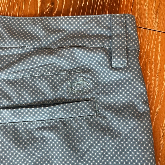 Southern tide Men's Blue polka dot Patterned Shorts - Picture 5 of 6